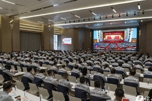 增底氣、強(qiáng)干勁！中國巨石黨員干部熱議黨的二十大報(bào)告